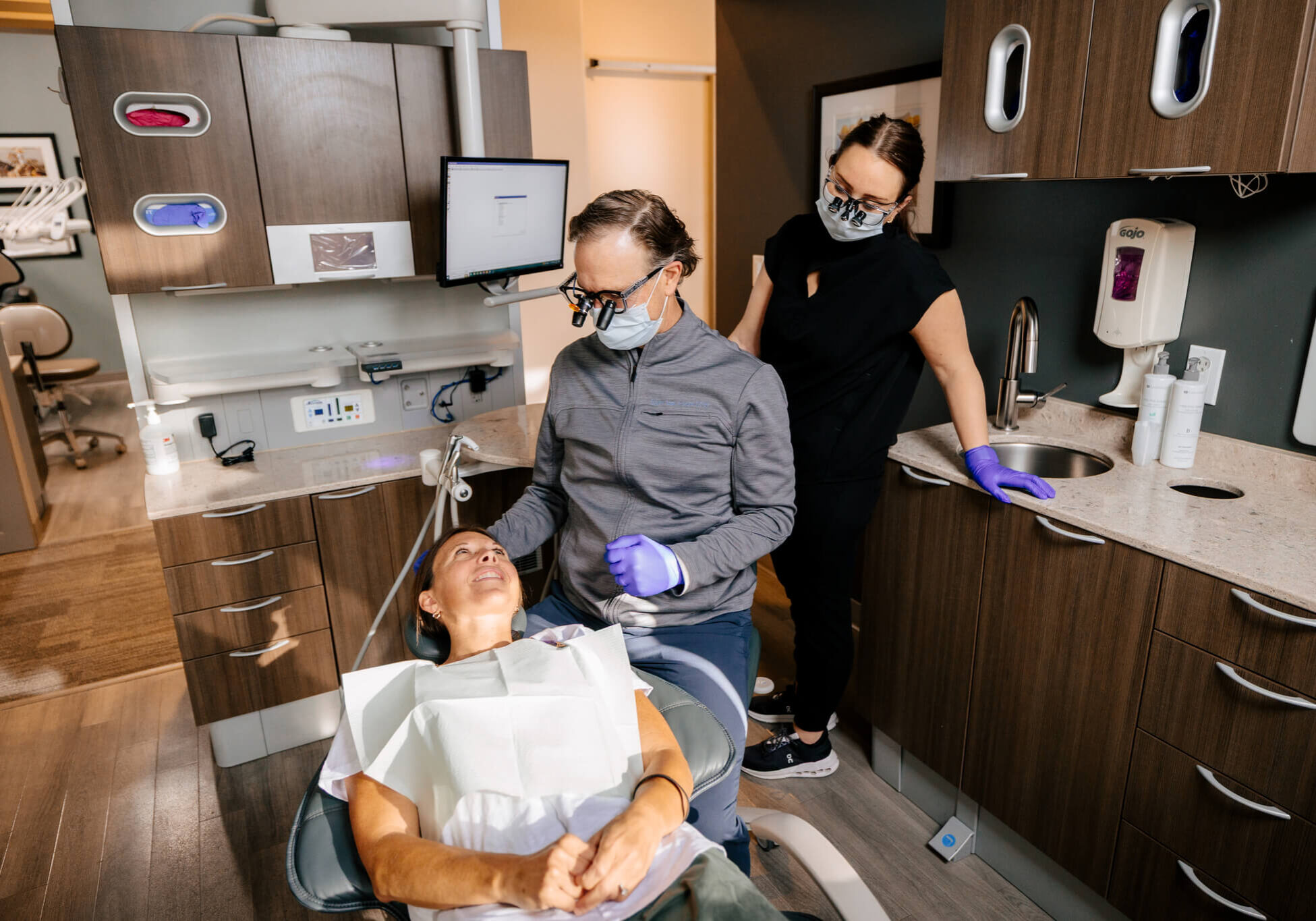 Van-Haren-dentistry28_2048-1-landscape-5a01413b0c6da1df30e14258a186a4ae-365d87yve1us